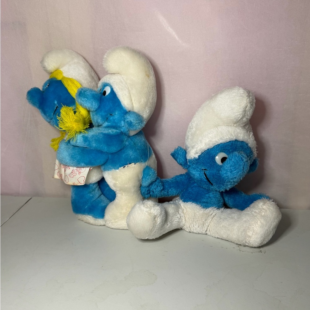 Vintage 1979/1982 Peyo Smurfs Lot of 2. Smurfette Hugging.  Read